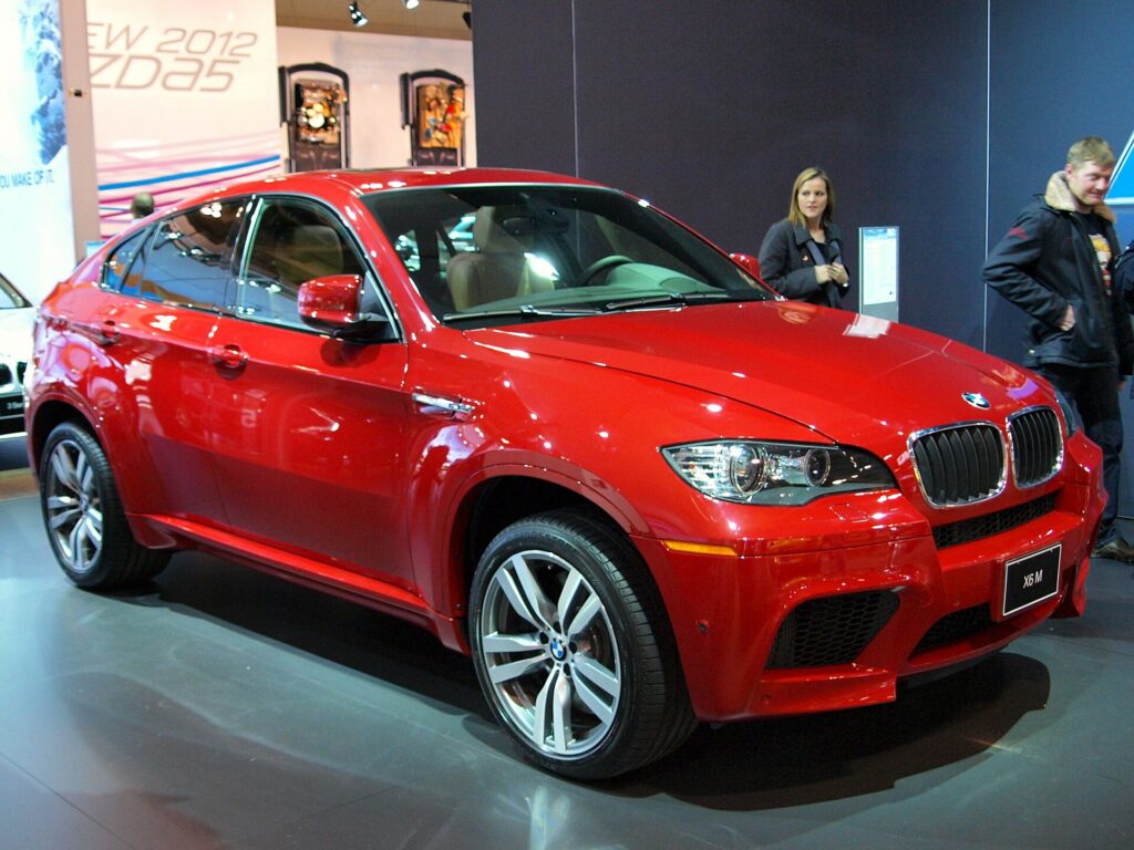 BMW X6 M E71 schräg von vorn