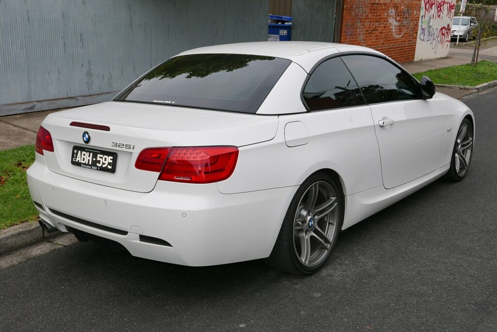 BMW 3er E93 Cabrio von hinten