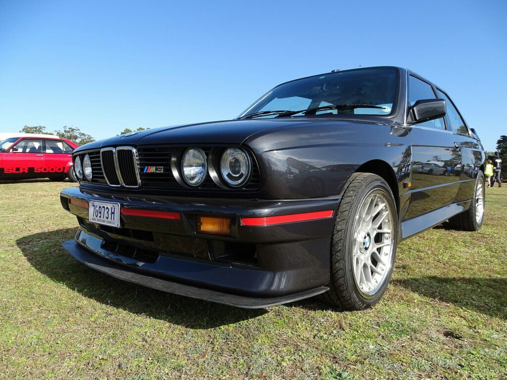 BMW M3 E30 Sport Evolution schräg von vorn