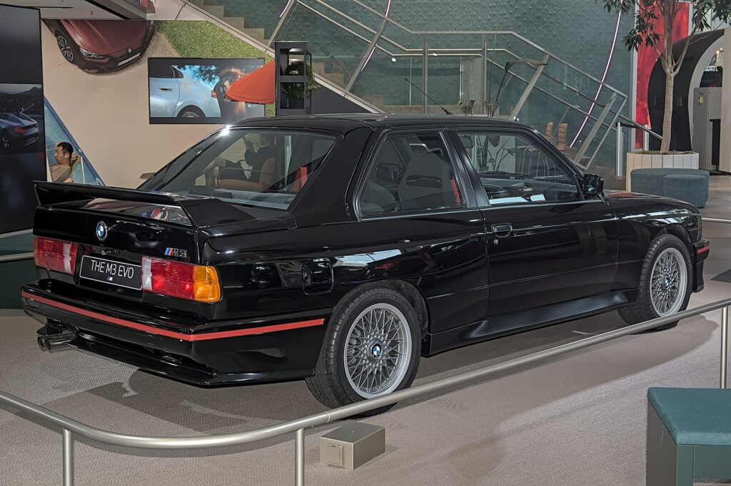 BMW M3 E30 Evolution II von hinten
