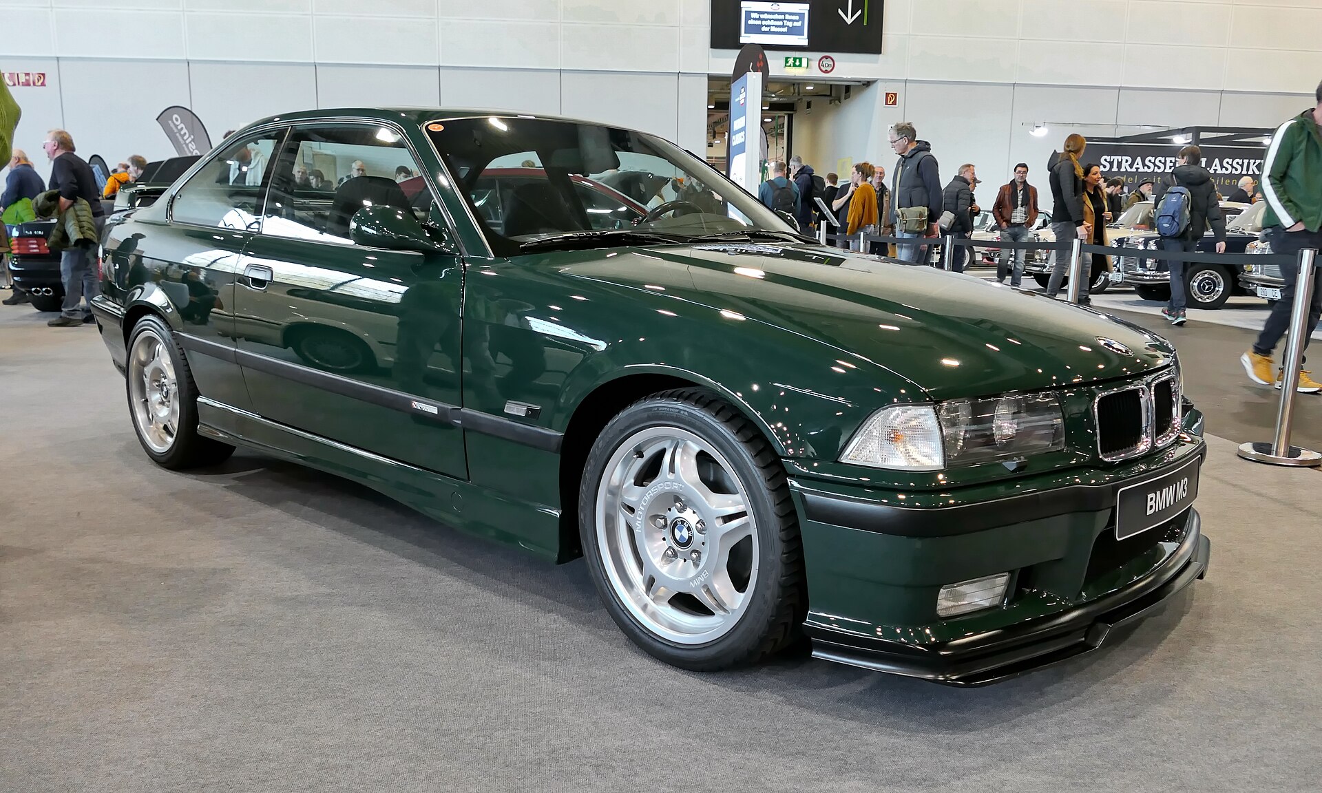 BMW M3 GT E36 schräg von vorn