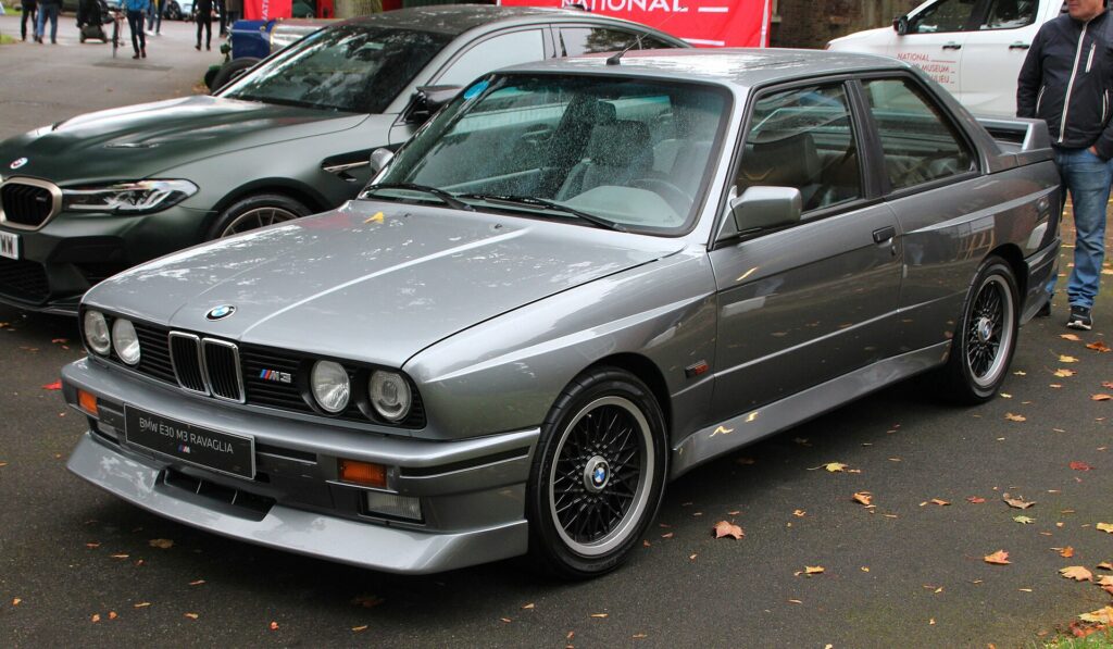 BMW M3 E30 Ravaglia Edition seitlich
