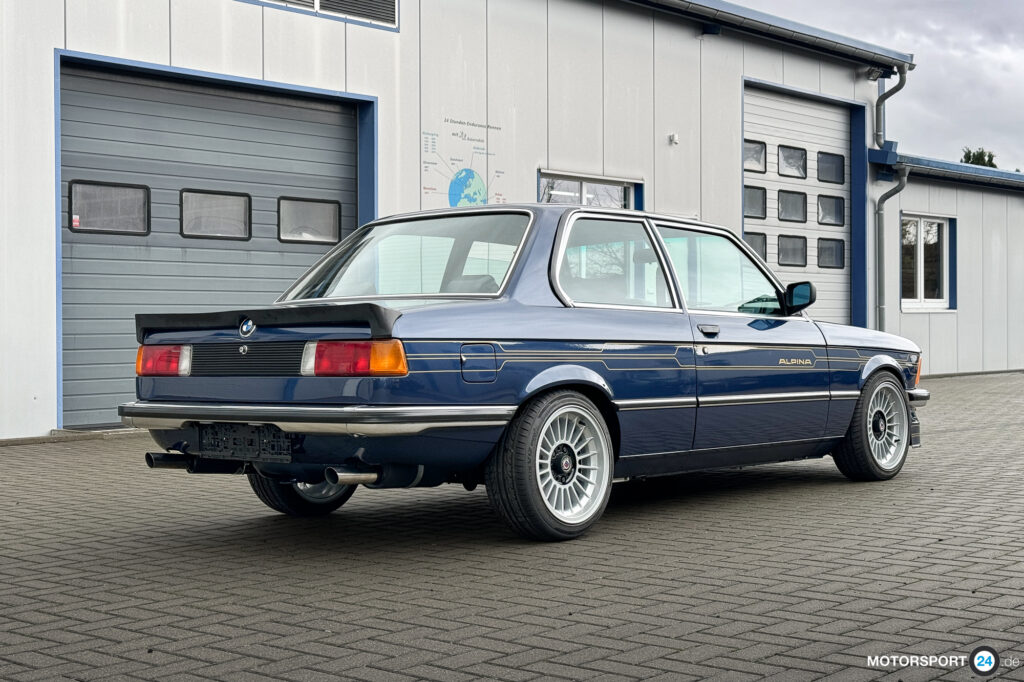 Alpina B6 2.8 auf Basis BMW E21, dunkelblau mit Alpina-Dekor