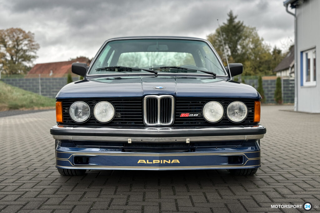 Alpina B6 2.8 auf Basis BMW E21, dunkelblau mit Alpina-Dekor