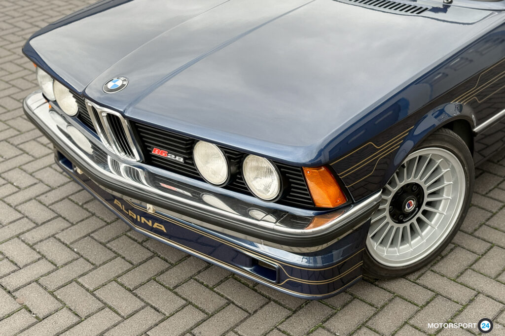 Alpina B6 2.8 auf Basis BMW E21, dunkelblau mit Alpina-Dekor