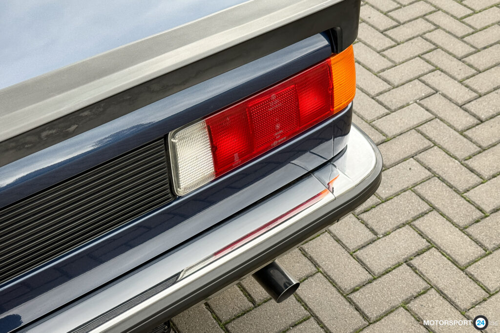 Alpina B6 2.8 auf Basis BMW E21, dunkelblau mit Alpina-Dekor