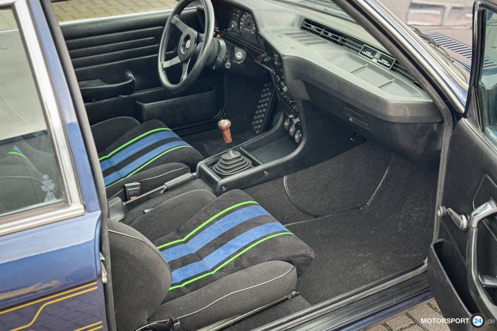 Alpina B6 2.8 auf Basis BMW E21, dunkelblau mit Alpina-Dekor