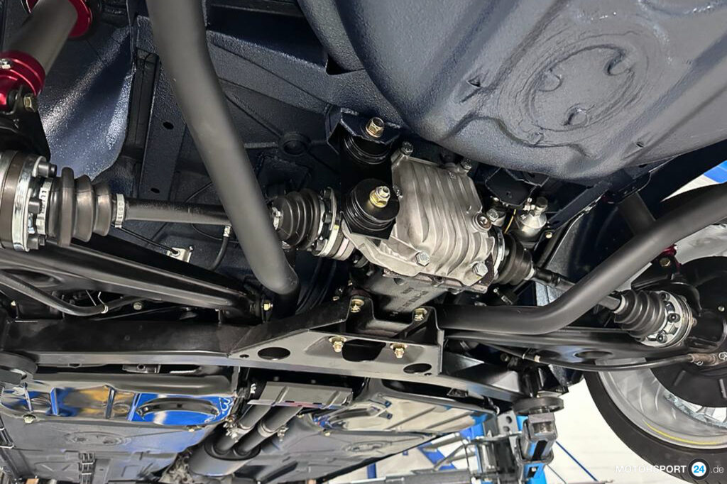Alpina B6 2.8 auf Basis BMW E21, dunkelblau mit Alpina-Dekor