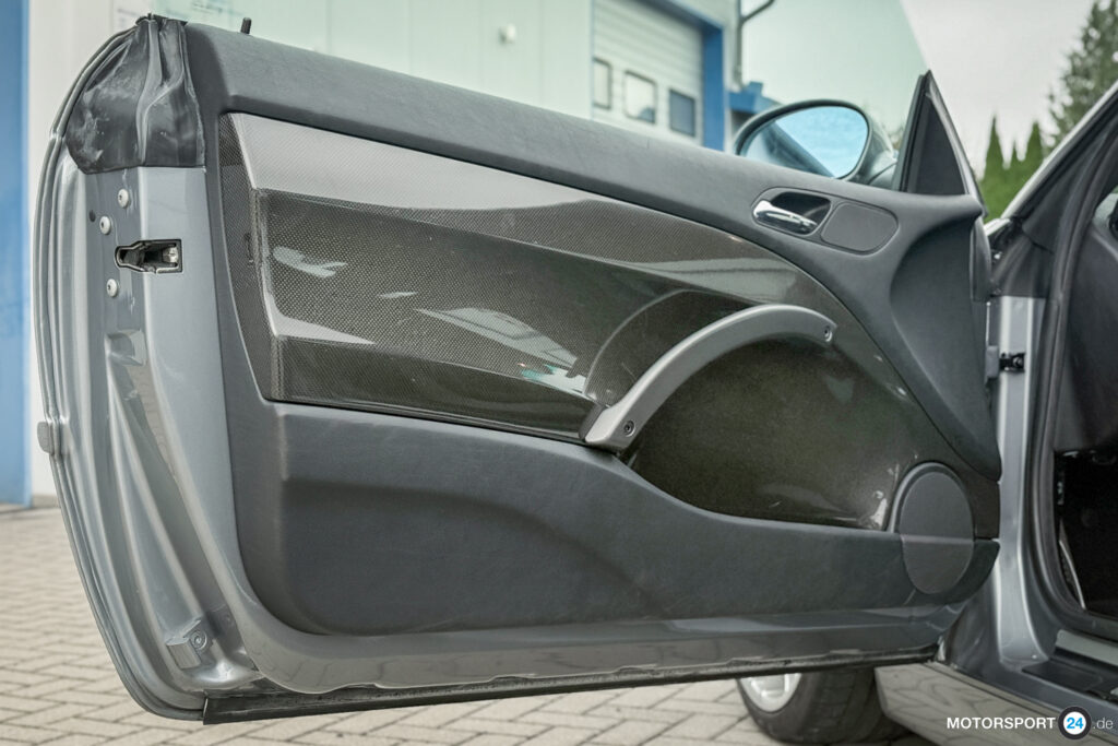 Türverkleidung auf der Beifahrerseite des BMW M3 CSL