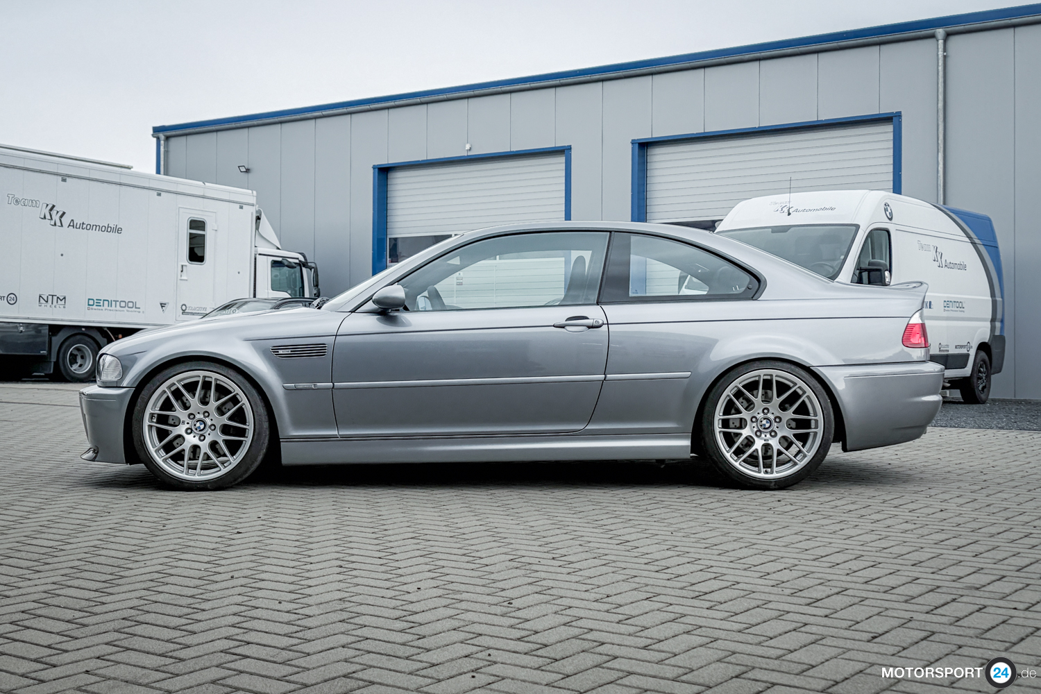 BMW M3 CSL in der Seitenansicht