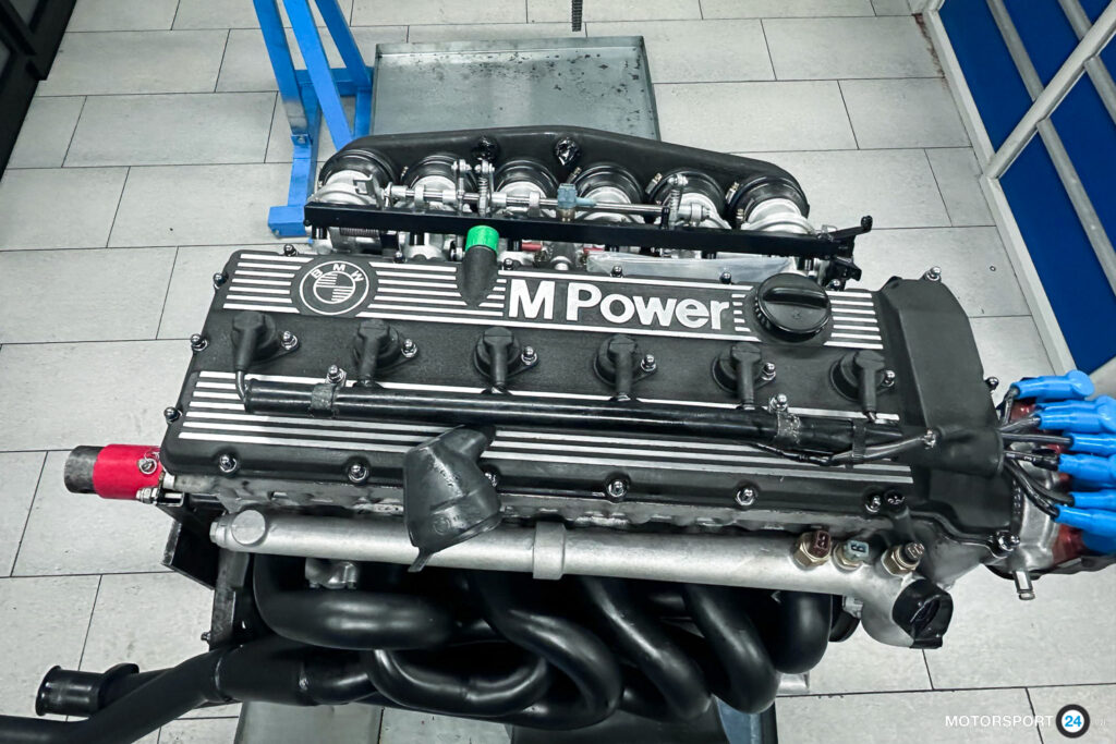 BMW M88/3 Reihensechszylinder, frisch revidiert, Werkstattaufnahme