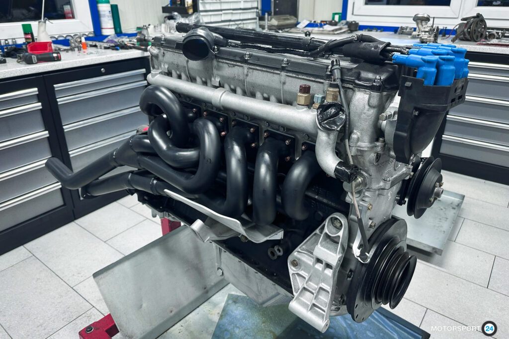 BMW M88/3 Reihensechszylinder, frisch revidiert, Werkstattaufnahme