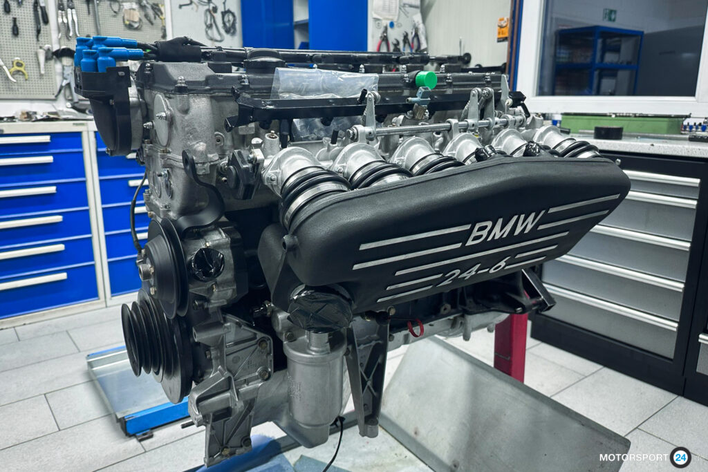 BMW M88/3 Reihensechszylinder, frisch revidiert, Werkstattaufnahme