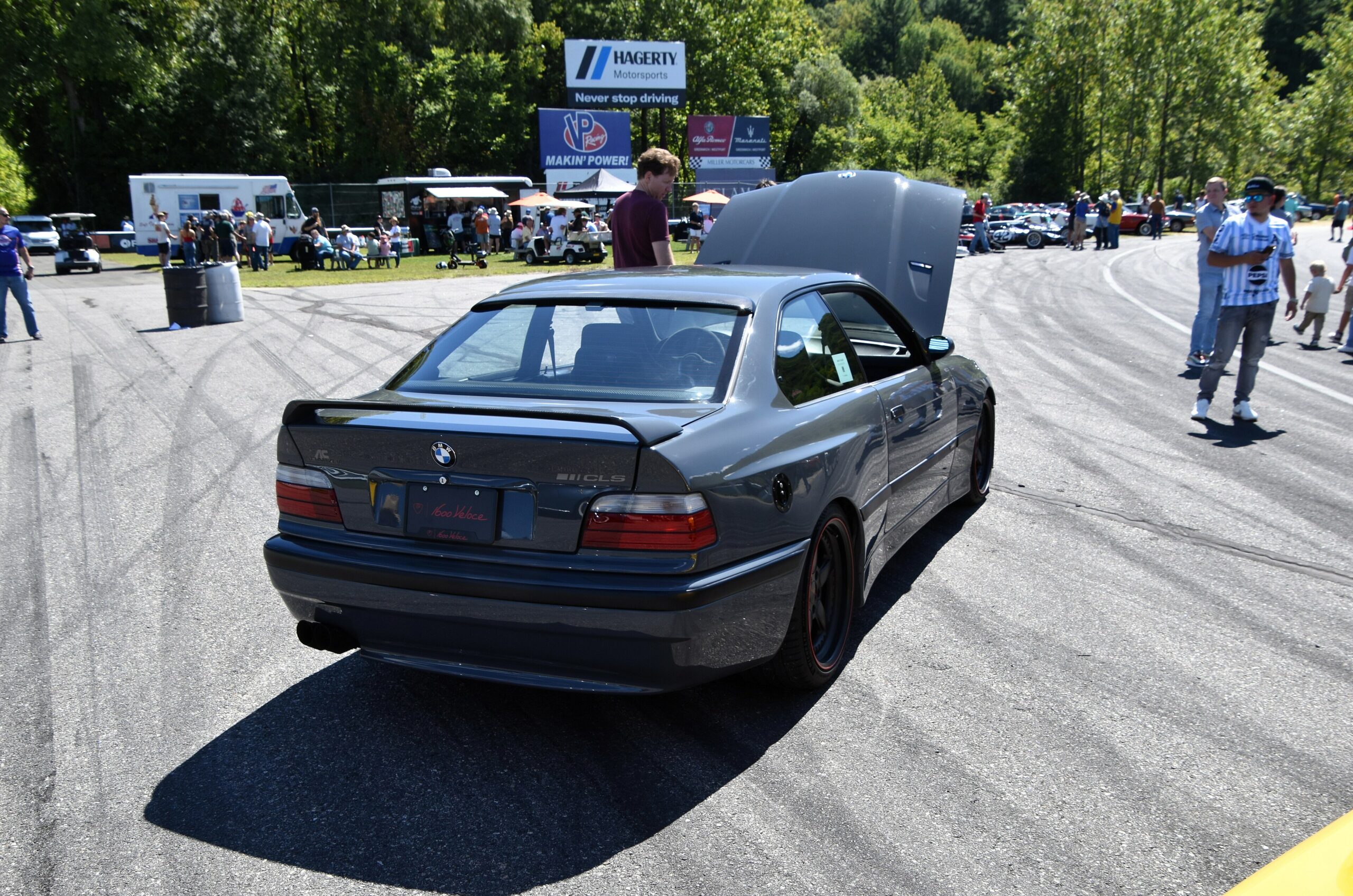 Grauer BMW M3 CLS von AC Schnitzer auf Basis des E36 in der Heckansicht, Lime Rock Historic Festival 2025