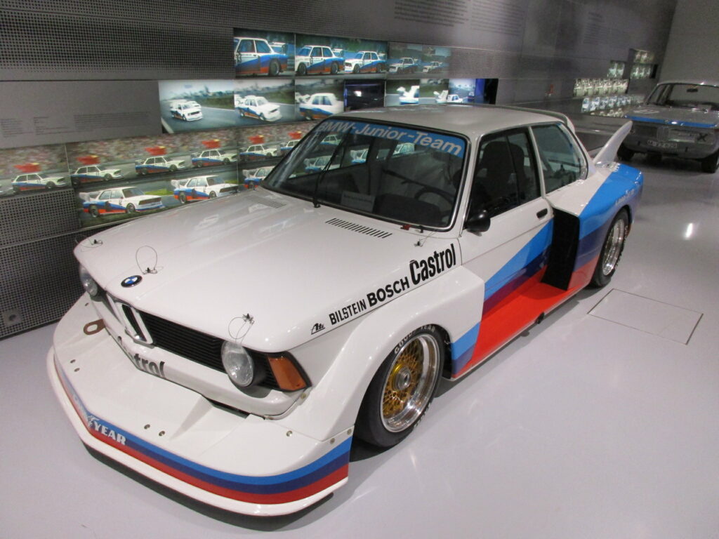 BMW 320 Gruppe 5 im BMW Museum, Frontansicht