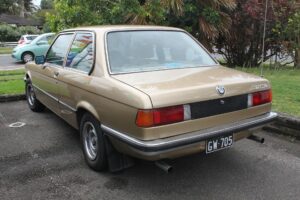 BMW 323i der Baureihe E21 von 1979 in Seitenansicht