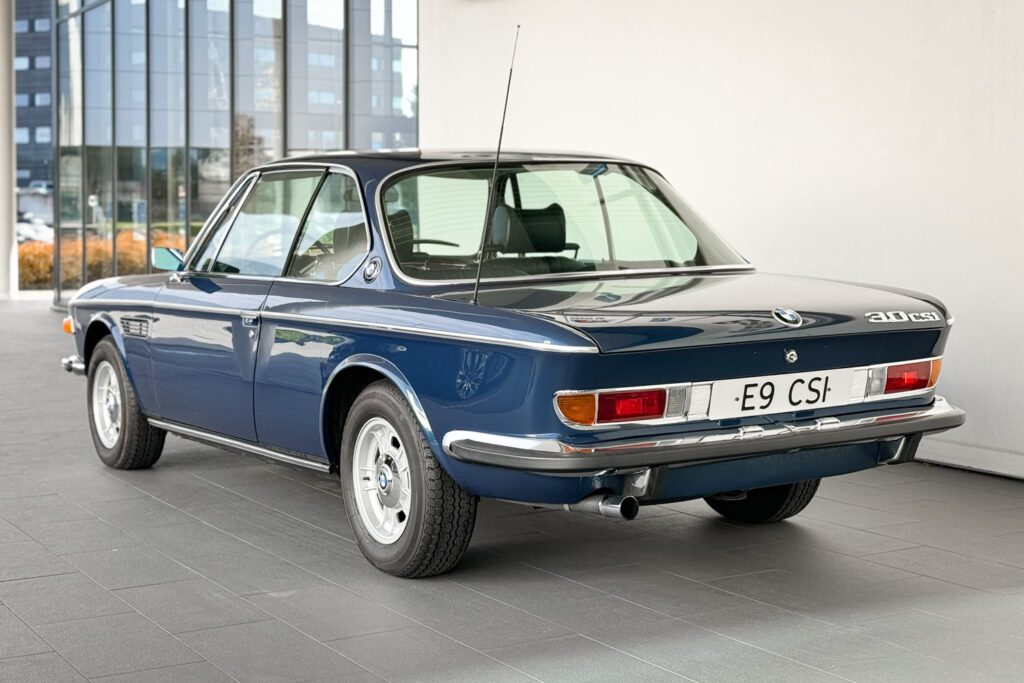 BMW 3.0 CSi der Baureihe E9 von schräg hinten rechts
