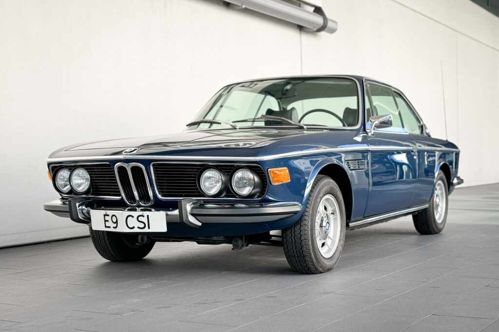 BMW 3.0 CSi der Baureihe E9 von schräg vorn rechts