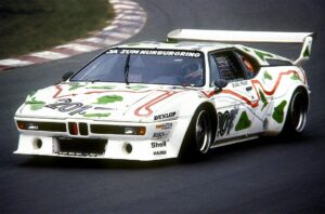 Nelson Piquet fährt 1980 in der Nürburgring-Südkehre einen BMW M1