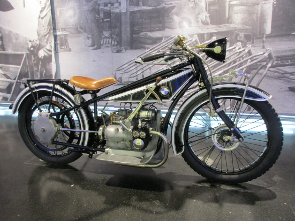 BMW R 32 Motorrad von 1923 im BMW Museum