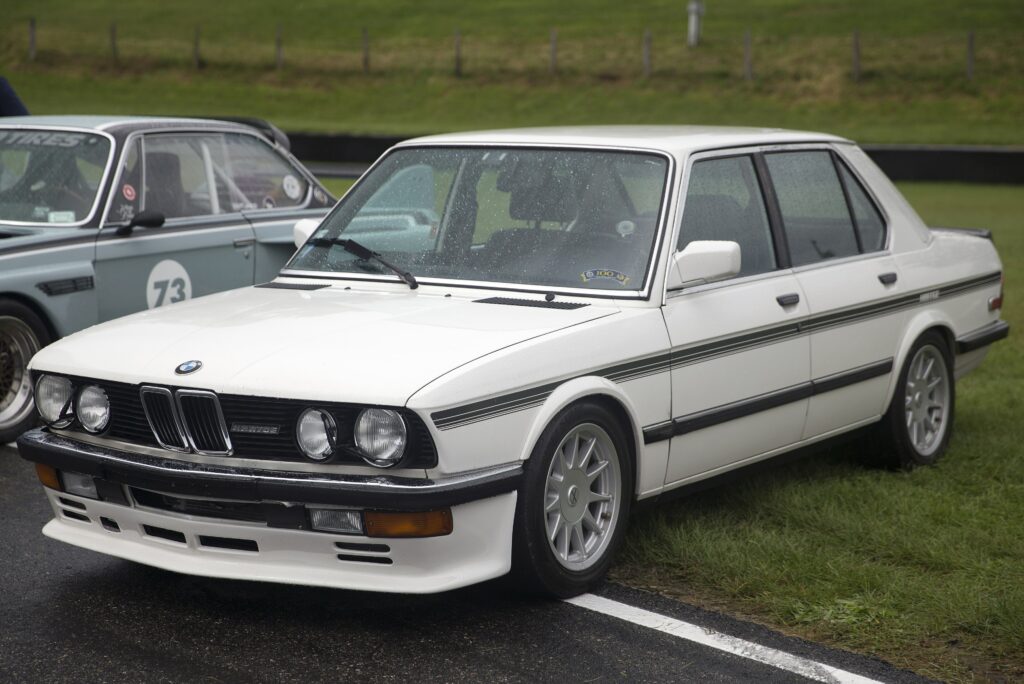 Hartge H5S auf Basis des BMW 5er der Baureihe E28 in Alpinweiss