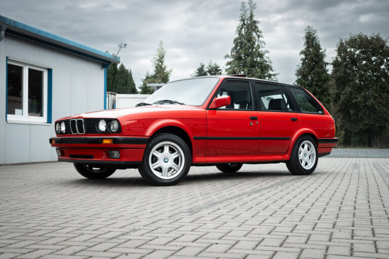 BMW 325iX (E30)