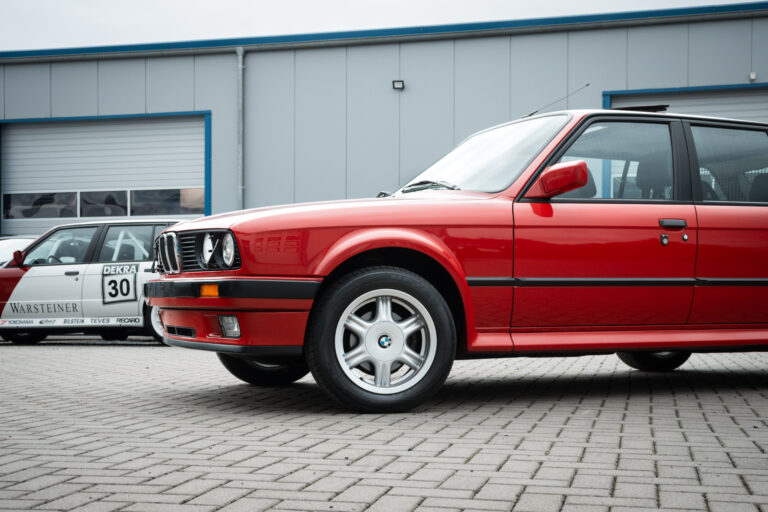 BMW 325iX (E30)